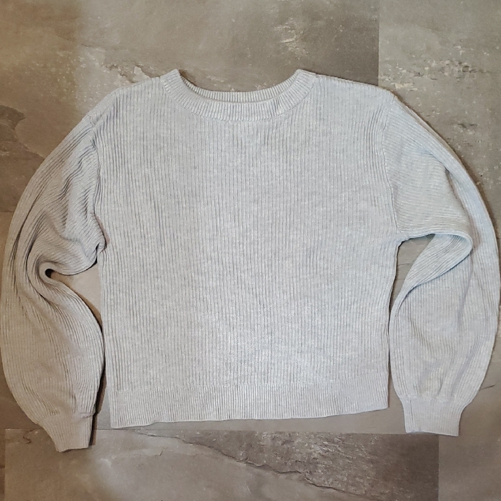 NWOT Lululemon Reversible Crossover Sweater. Heathered Core Ultra Light Grey. 4. - Picture 3 of 10